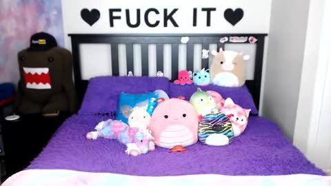 Mackenzie Wolfe online show from December 15, 5:47 am