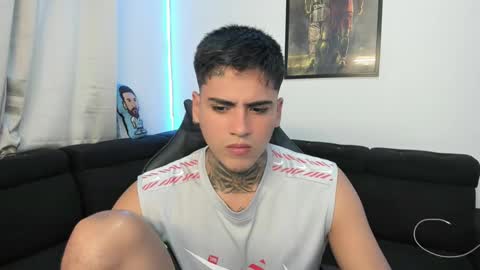 Snapshot of mad_maxxx1 chatting on January 19, 9:55 pm max online show from January 19, 9:55 pm