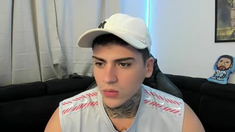 Snapshot of mad_maxxx1 chatting on February 13, 10:11 pm max online show from February 13, 10:11 pm