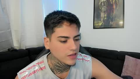 Snapshot of mad_maxxx1 chatting on February 9, 1:14 pm max online show from February 9, 1:14 pm