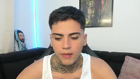 Snapshot of mad_maxxx1 chatting on January 19, 12:39 pm max online show from January 19, 12:39 pm