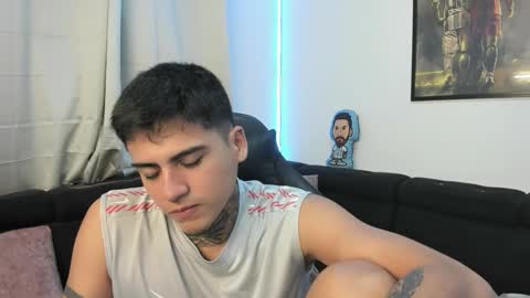Snapshot of mad_maxxx1 chatting on January 26, 1:09 am max online show from January 26, 1:09 am