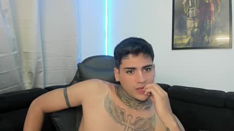 Snapshot of mad_maxxx1 chatting on February 10, 1:46 am max online show from February 10, 1:46 am
