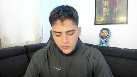 Snapshot of mad_maxxx1 chatting on March 8, 1:14 pm max online show from March 8, 1:14 pm