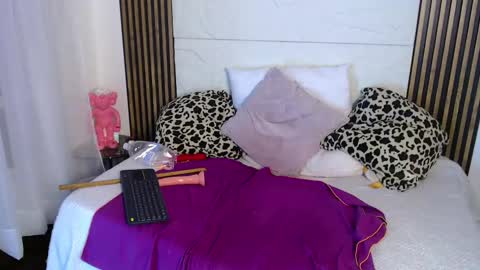 madam_artemisa online show from March 8, 6:54 am