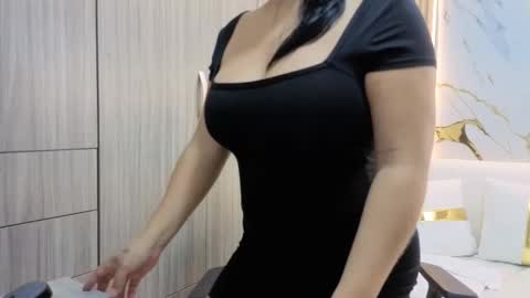 Madam Hott  online show from September 23, 4:17 am