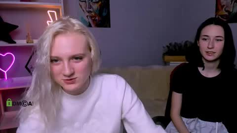 Snapshot of madam_ulis chatting on March 10, 5:50 pm Ulis online show from March 10, 5:50 pm
