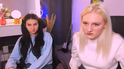 Snapshot of madam_ulis chatting on March 11, 1:45 pm Ulis online show from March 11, 1:45 pm