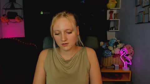 Snapshot of madam_ulis chatting on September 11, 3:13 pm Ulis online show from September 11, 3:13 pm