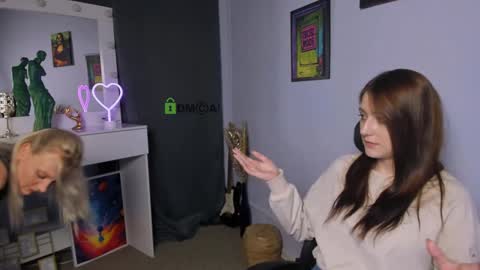Snapshot of madam_ulis chatting on February 8, 1:33 pm Ulis online show from February 8, 1:33 pm