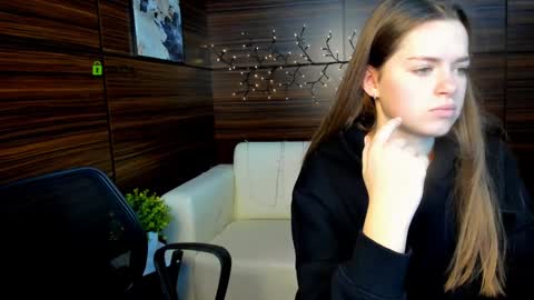 Snapshot of madam_ulis chatting on January 29, 10:58 am Ulis online show from January 29, 10:58 am