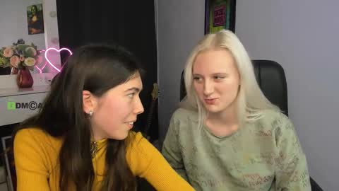 Snapshot of madam_ulis chatting on March 6, 4:17 pm Ulis online show from March 6, 4:17 pm