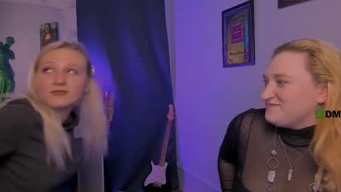 Snapshot of madam_ulis chatting on February 11, 1:30 pm Ulis online show from February 11, 1:30 pm