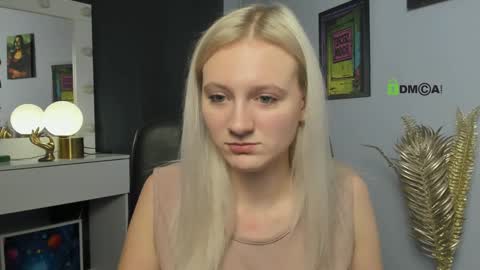 Snapshot of madam_ulis chatting on February 4, 1:06 pm Ulis online show from February 4, 1:06 pm