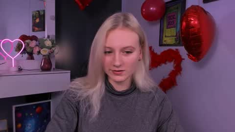 Snapshot of madam_ulis chatting on February 18, 11:22 am Ulis online show from February 18, 11:22 am