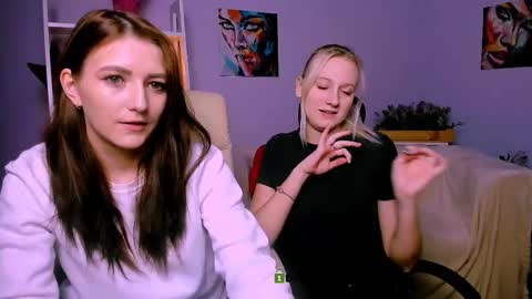 Snapshot of madam_ulis chatting on February 21, 10:07 am Ulis online show from February 21, 10:07 am