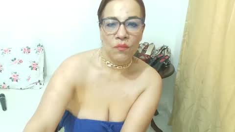 madame_desire_ online show from May 11, 2:45 pm