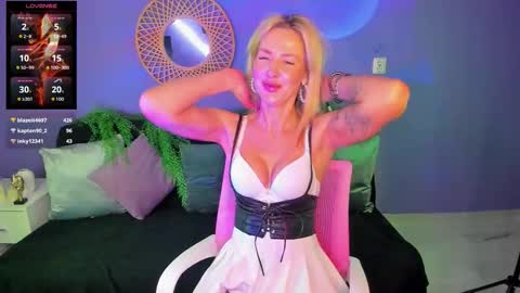 Evelyn online show from December 21, 6:53 am