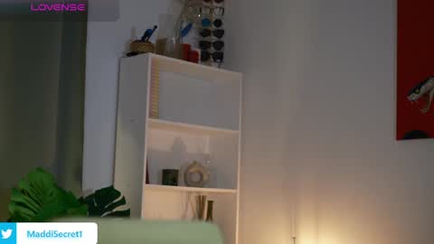 Maddi online show from April 4, 11:34 pm