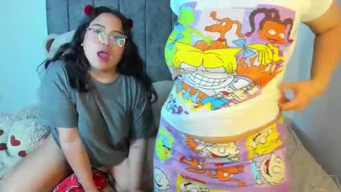 Maddie and Chelsea online show from February 18, 9:14 pm