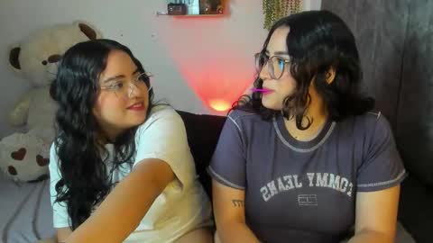 Maddie and Chelsea online show from November 28, 10:00 am