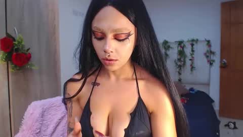 maddiie and clyde online show from December 19, 9:21 pm