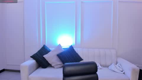 Maddison online show from February 1, 2:08 am