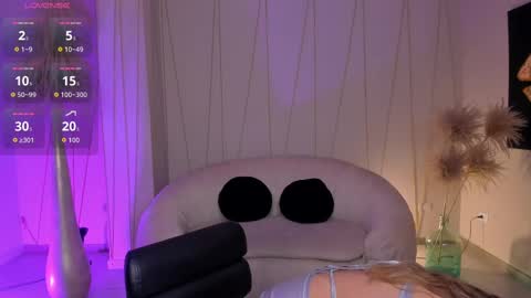 Maddison online show from October 6, 8:37 pm