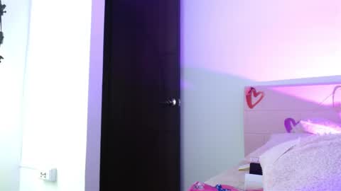 Maddy UwU online show from February 26, 3:32 pm