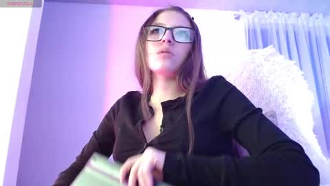 Maddy UwU online show from September 18, 11:42 pm