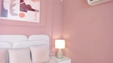 Snapshot of maddy_brooks chatting on January 18, 11:21 am Maddy online show from January 18, 11:21 am