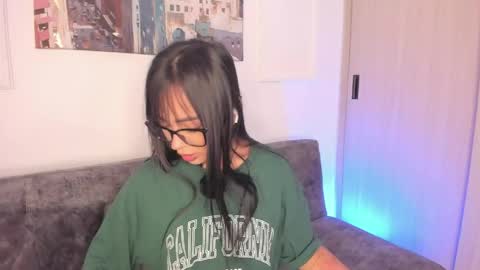 Maddy  online show from May 15, 1:03 am