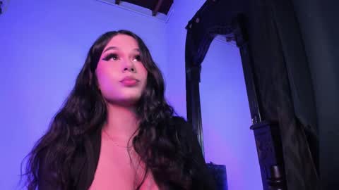 Snapshot of maddy_rios chatting on February 26, 5:57 am maddy_rios online show from February 26, 5:57 am