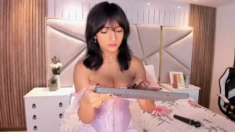 Snapshot of maddy_xoxo_hot chatting on September 19, 8:45 pm Maddy online show from September 19, 8:45 pm
