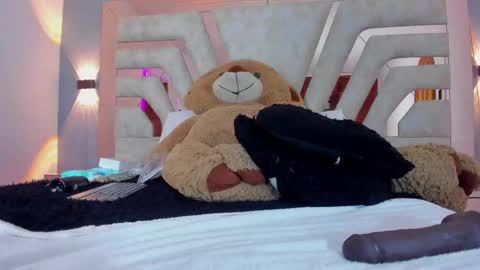  Maddy Crofft online show from February 27, 2:32 pm