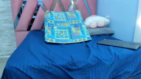 maddystyles_ online show from January 9, 1:13 pm