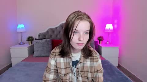 Snapshot of madelaines chatting on September 13, 9:45 am madelaines online show from September 13, 9:45 am