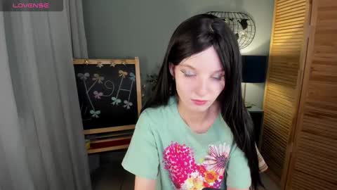 madelaines online show from December 2, 8:45 am