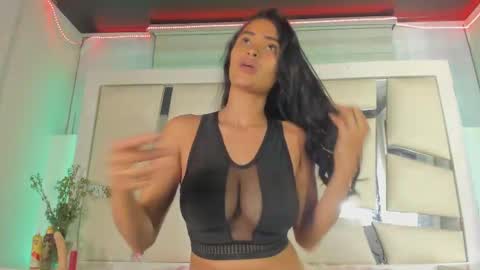 madeline_js online show from October 6, 3:35 am