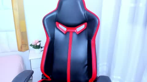 Madeline online show from April 9, 1:09 am