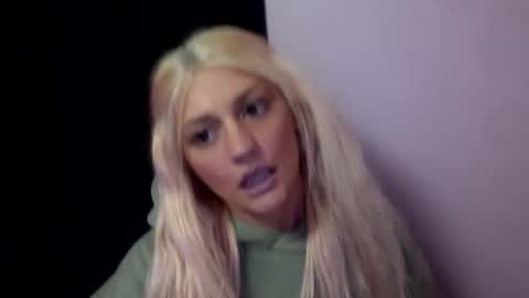 madeline online show from November 30, 9:22 pm