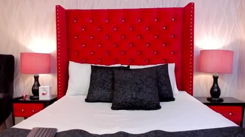 Madelyn Vancee online show from January 9, 2:18 pm