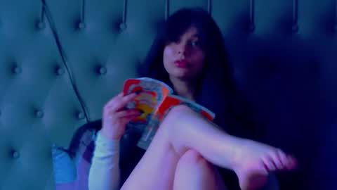 madelynvelure online show from March 29, 11:12 am