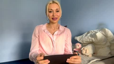 Essa online show from May 22, 1:51 pm