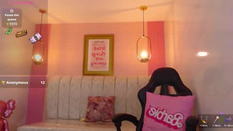 Madhison  online show from February 6, 8:44 pm