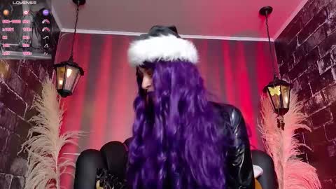 Maddison online show from December 17, 1:51 pm