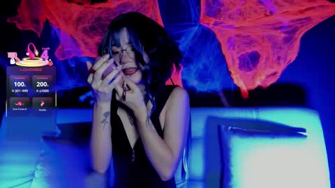 Madison Watson online show from October 27, 10:48 am