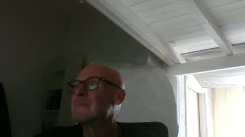 madio1187940 online show from September 24, 12:01 pm