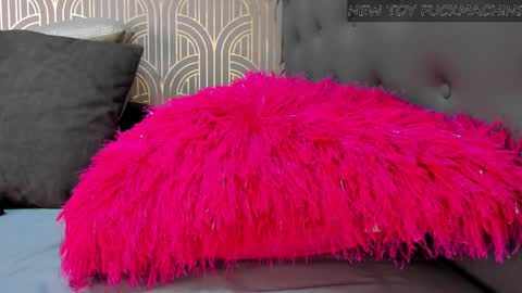 Snapshot of madison_milan chatting on March 7, 2:36 am online show from March 7, 2:36 am