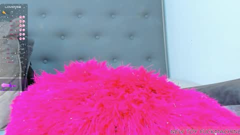 Snapshot of madison_milan chatting on September 18, 2:59 am online show from September 18, 2:59 am